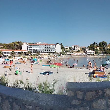 Apartment Branka Banjol Εξωτερικό φωτογραφία