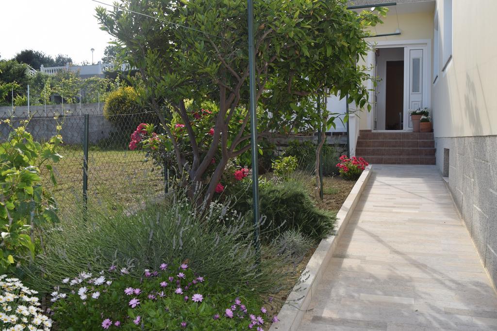 Apartment Branka Banjol Εξωτερικό φωτογραφία